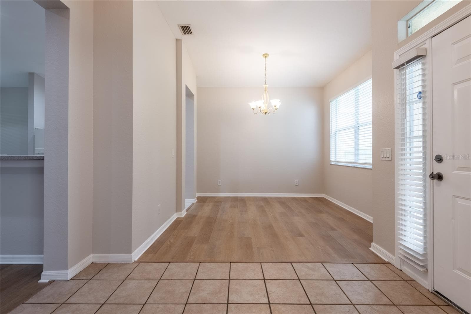 Single Family Residence at 11112 HOLLY CONE DR, RIVERVIEW, photo 5 of 38