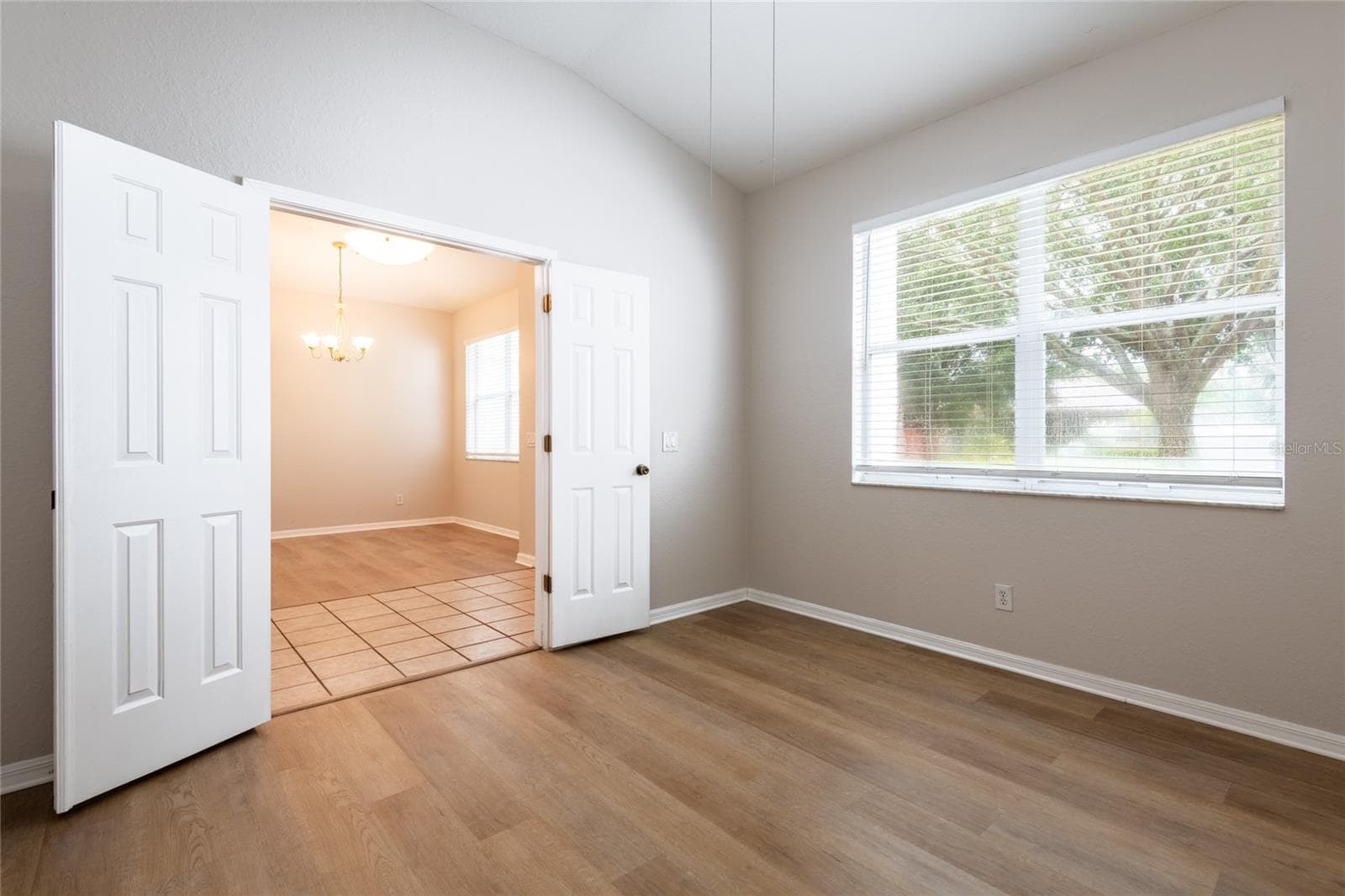 Single Family Residence at 11112 HOLLY CONE DR, RIVERVIEW, photo 7 of 38