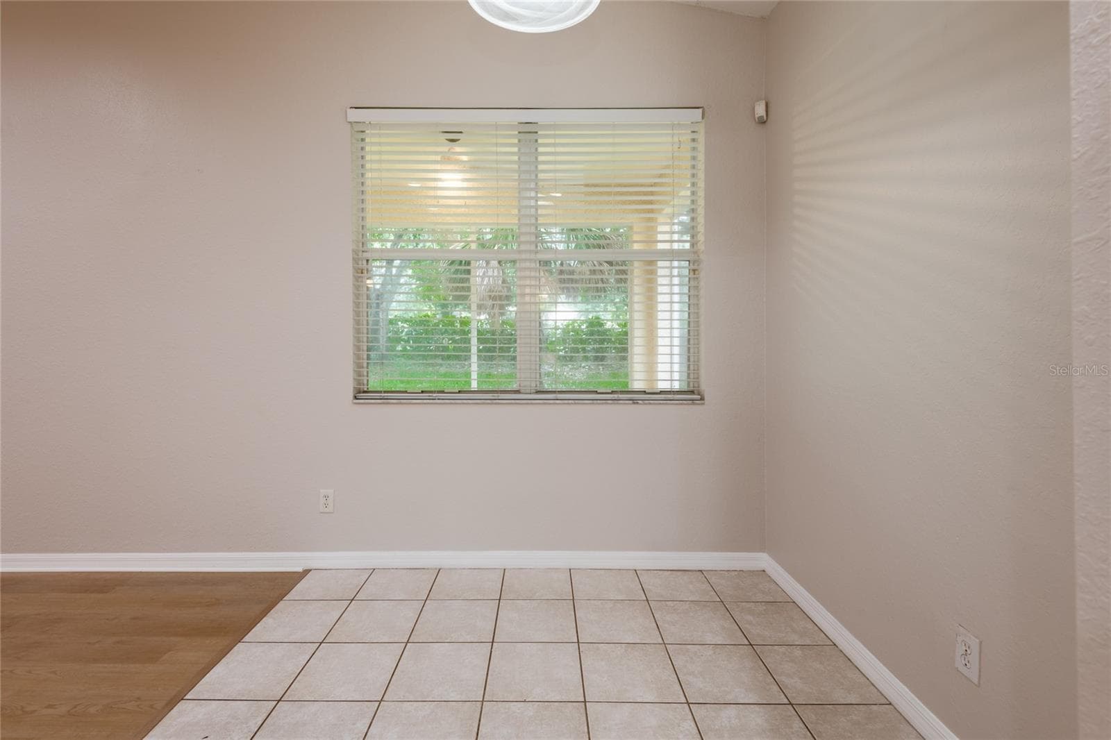 Single Family Residence at 11112 HOLLY CONE DR, RIVERVIEW, photo 17 of 38