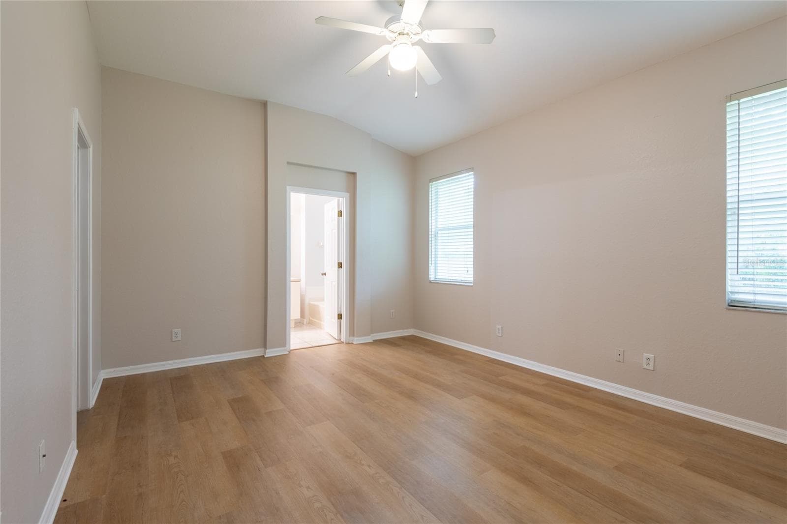 Single Family Residence at 11112 HOLLY CONE DR, RIVERVIEW, photo 19 of 38