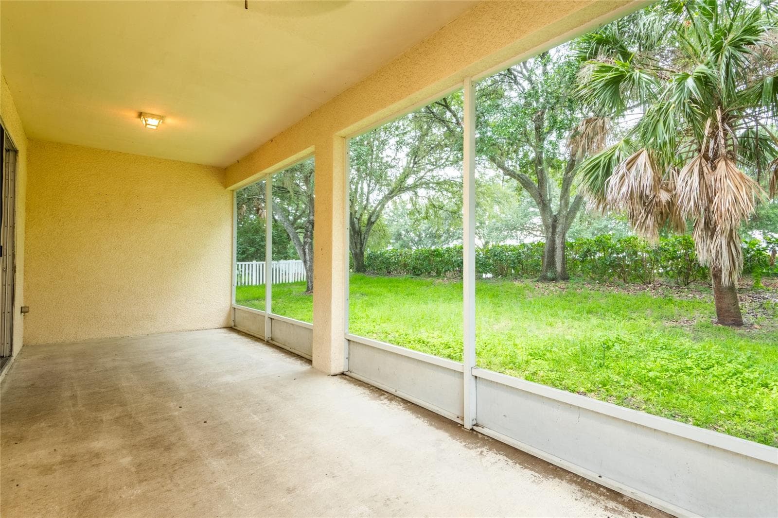 Single Family Residence at 11112 HOLLY CONE DR, RIVERVIEW, photo 34 of 38
