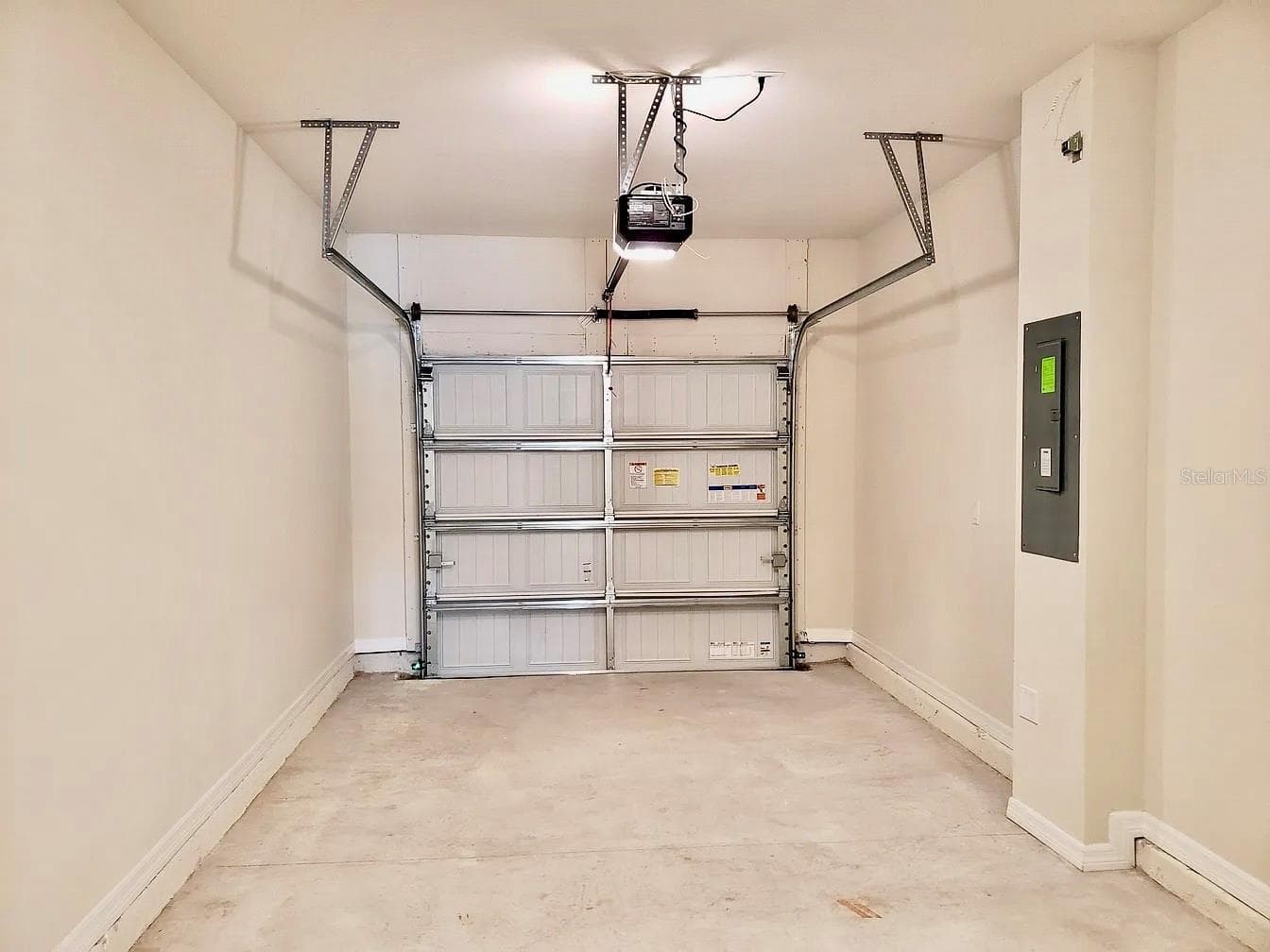 Garage - 4576 SPARKLING SHELL AVE, KISSIMMEE