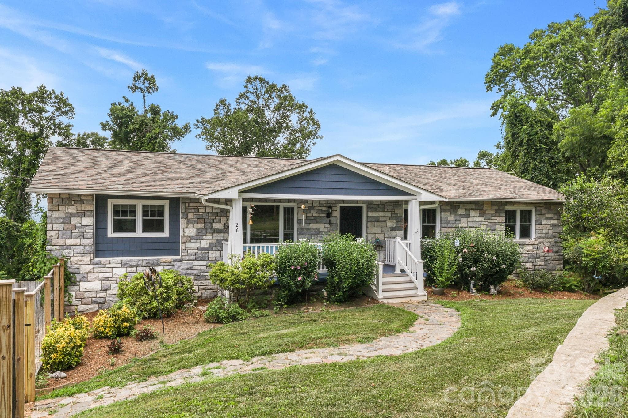 Landscaped yard - 26 Crestwood Drive, Arden