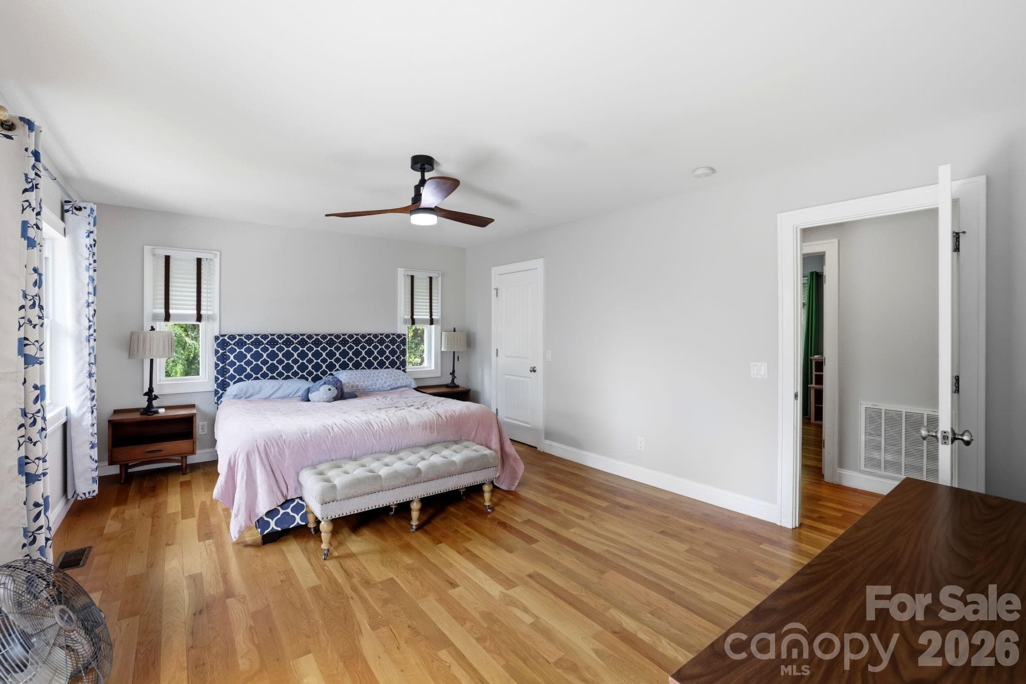 Primary with Walkin closet - 26 Crestwood Drive, Arden