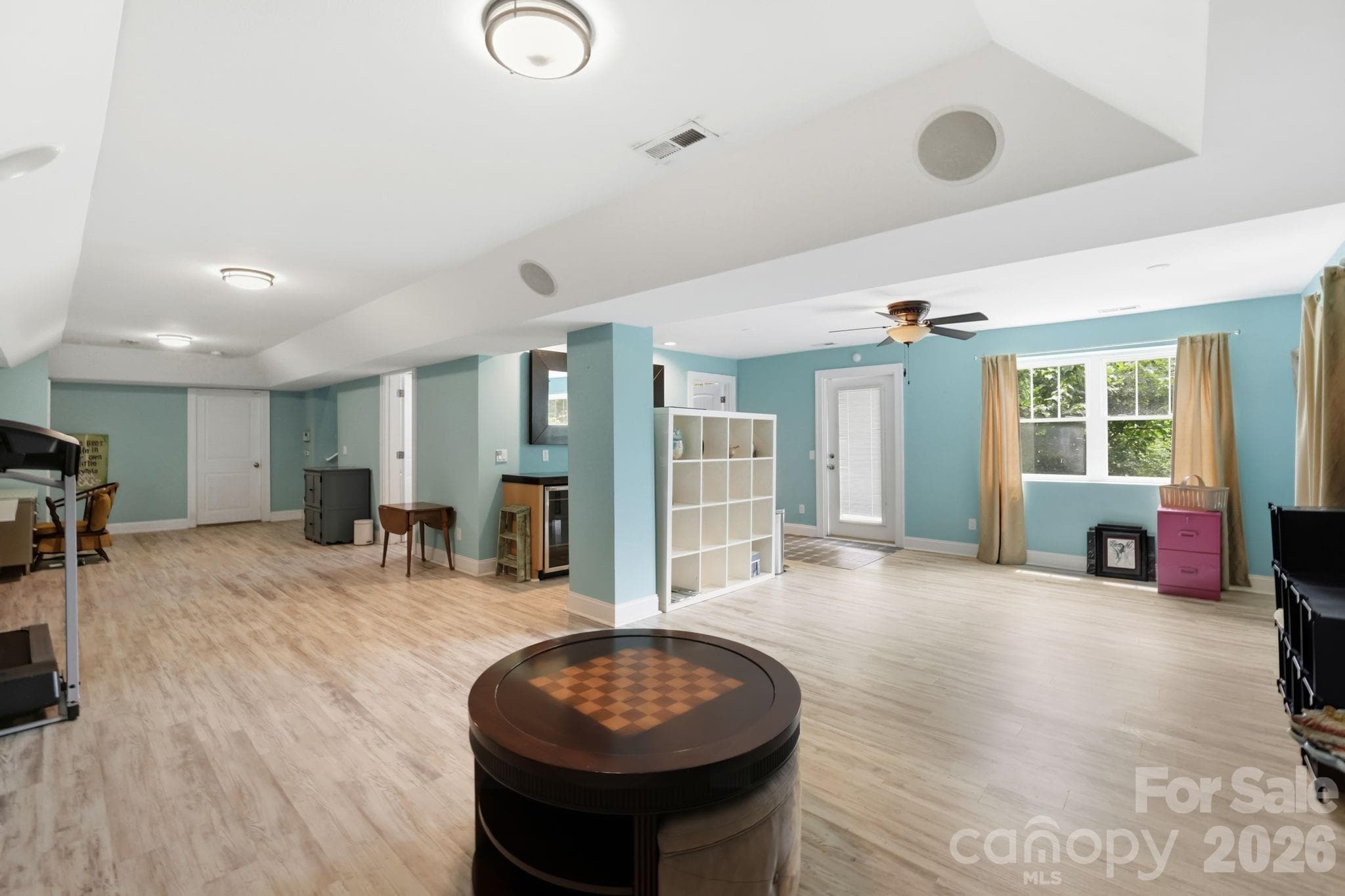 Plenty of space for entertaining - 26 Crestwood Drive, Arden