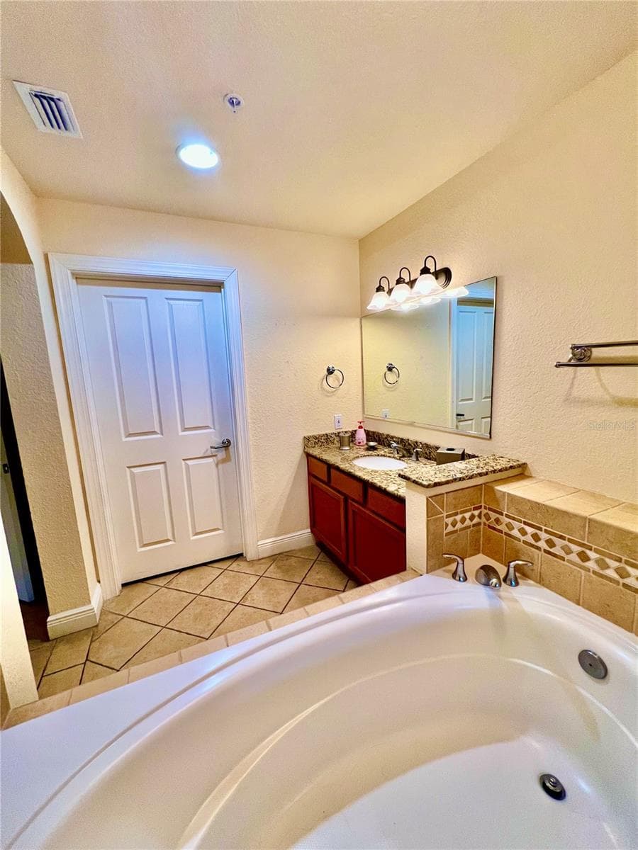 Condominium at 1304 SEVEN EAGLES CT #1304, REUNION, photo 13 of 39