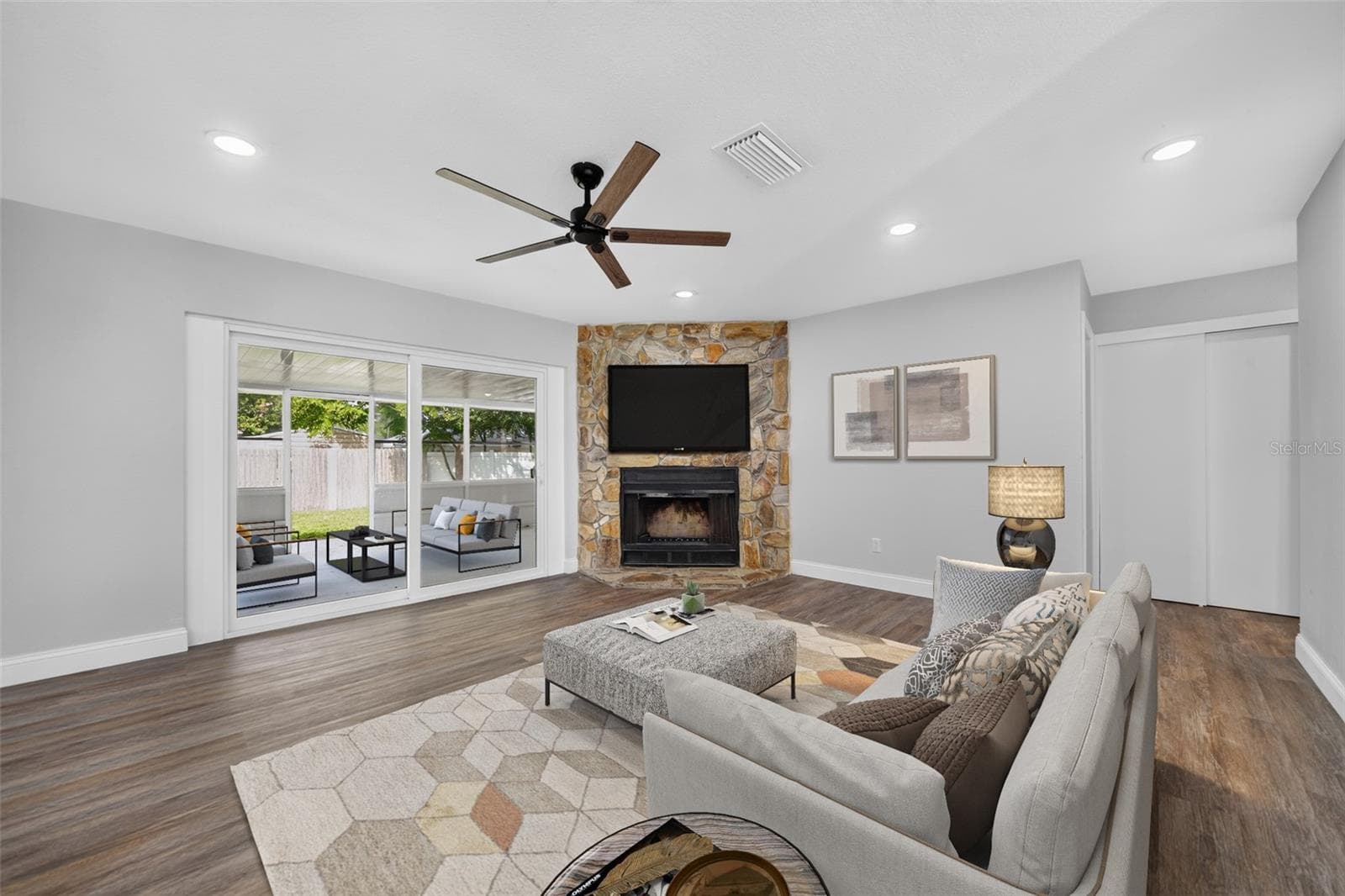 Single Family Residence at 12100 CAROLINA WOODS LN, ORLANDO, photo 5 of 33