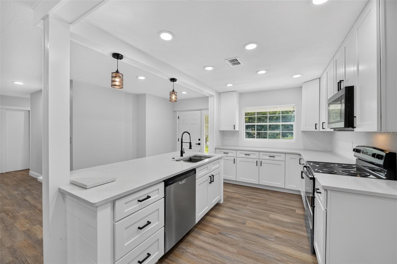 Single Family Residence at 12100 CAROLINA WOODS LN, ORLANDO, photo 16 of 33