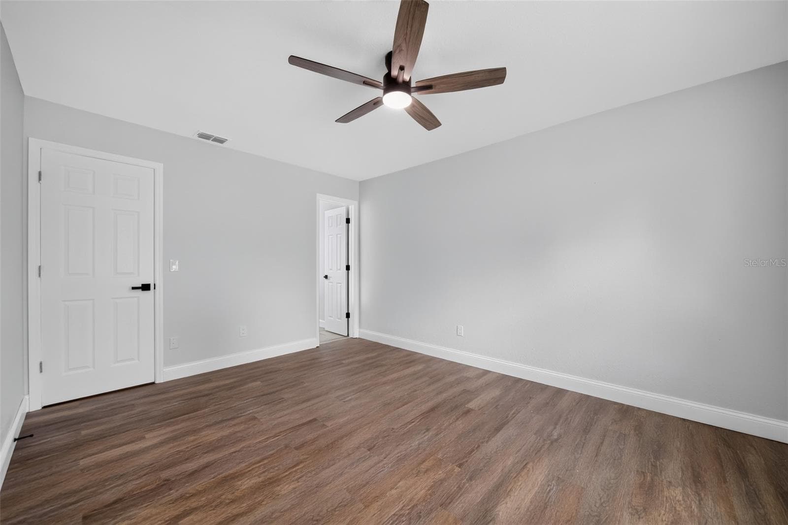 Single Family Residence at 12100 CAROLINA WOODS LN, ORLANDO, photo 18 of 33