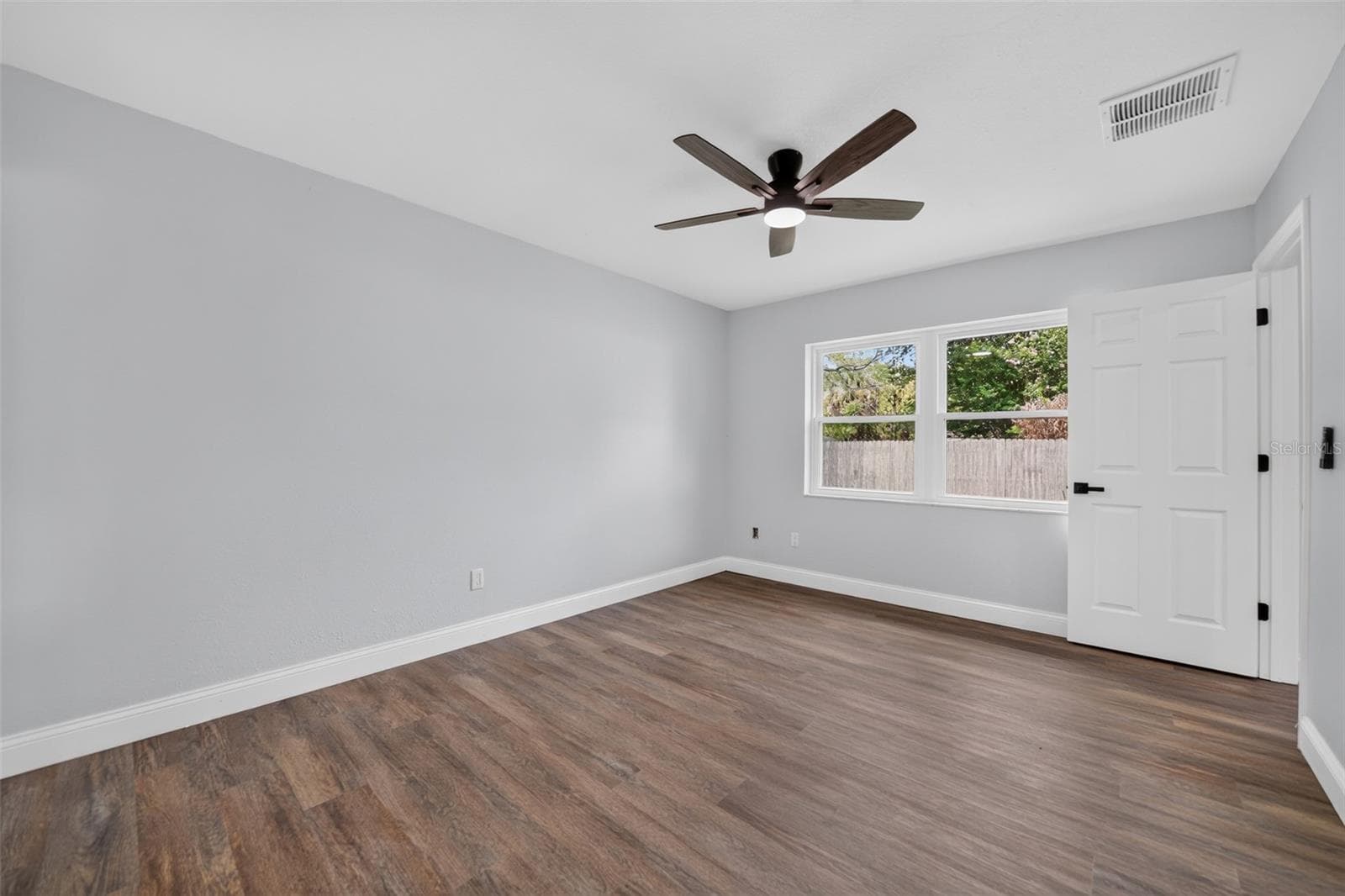 Single Family Residence at 12100 CAROLINA WOODS LN, ORLANDO, photo 23 of 33