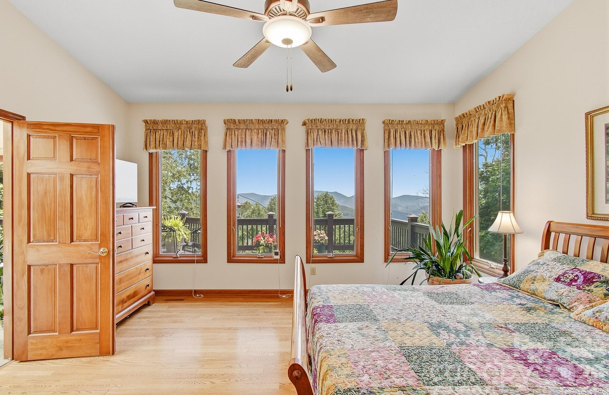 Single Family Residence at Asheville, photo 4 of 37