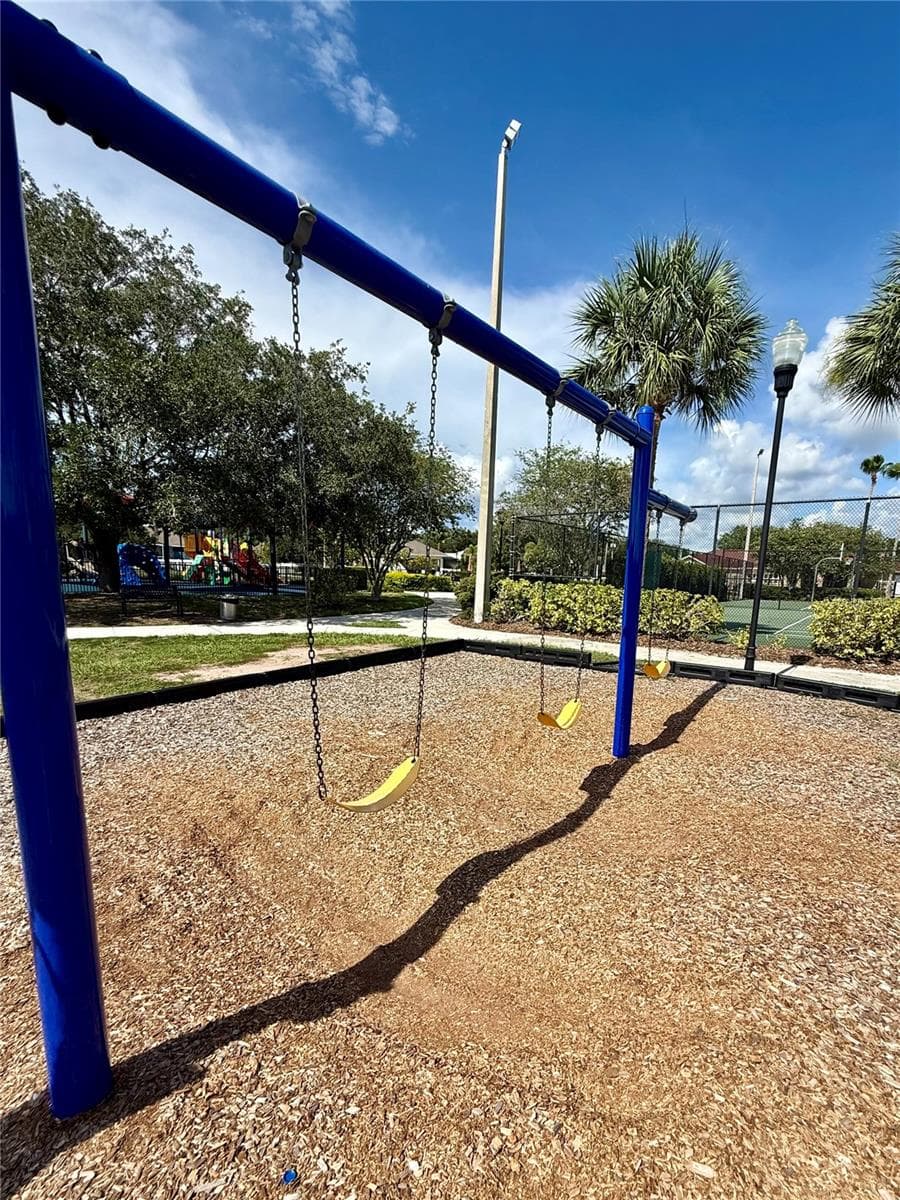 Swing Set - 7605 NOTTINGHILL SKY DR, APOLLO BEACH