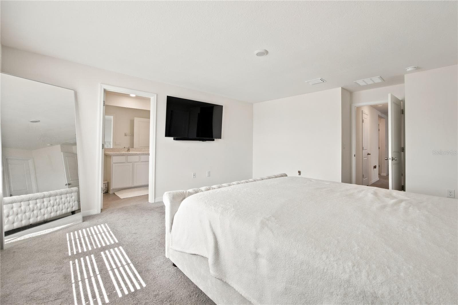 Primary Suite Bedroom - 8709 SW 46TH AVE, OCALA