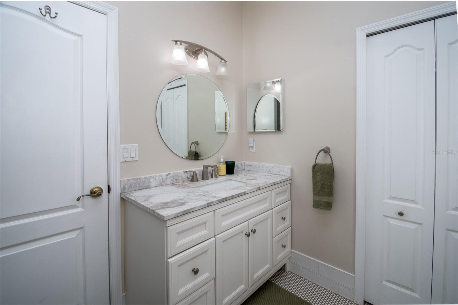 Single Family Residence at 1605 GULF RD, TARPON SPRINGS, photo 42 of 53