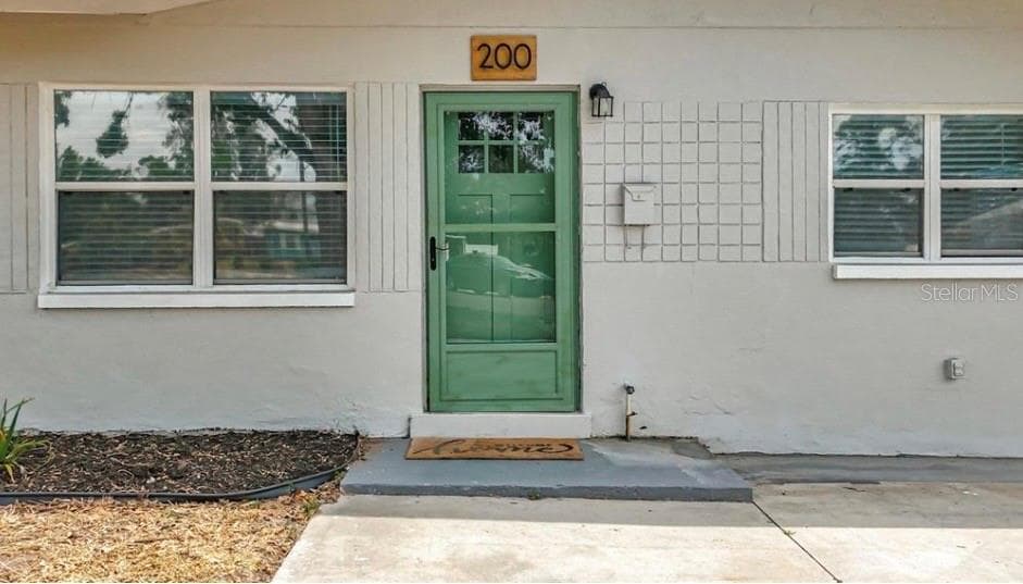 Single Family Residence at 200 LEWIS BLVD SE, ST PETERSBURG, photo 2 of 13