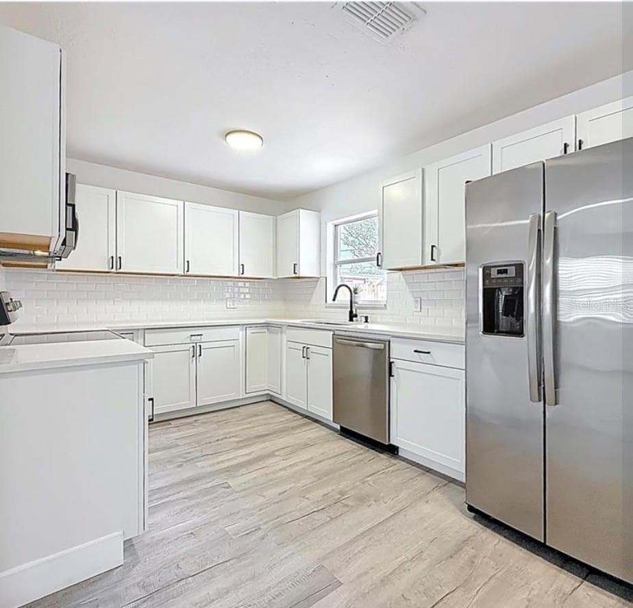 Single Family Residence at 200 LEWIS BLVD SE, ST PETERSBURG, photo 4 of 13