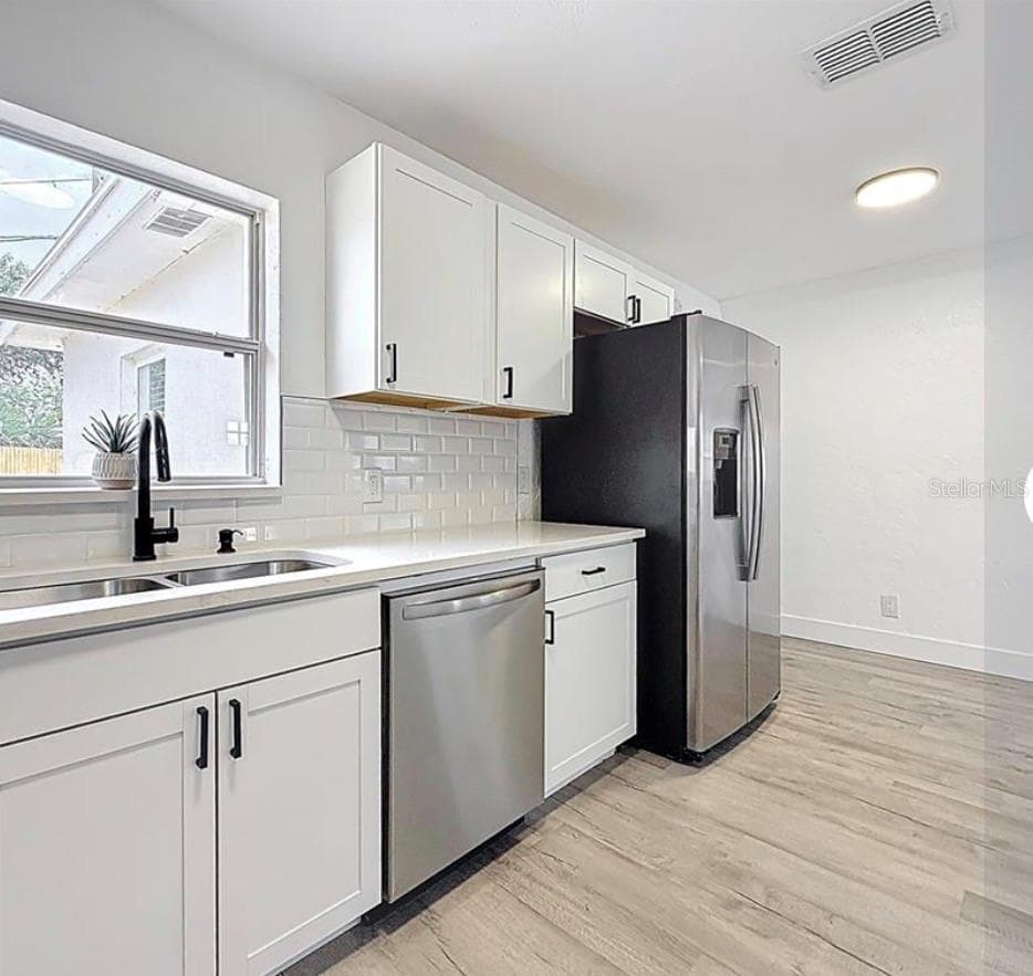 Single Family Residence at 200 LEWIS BLVD SE, ST PETERSBURG, photo 5 of 13