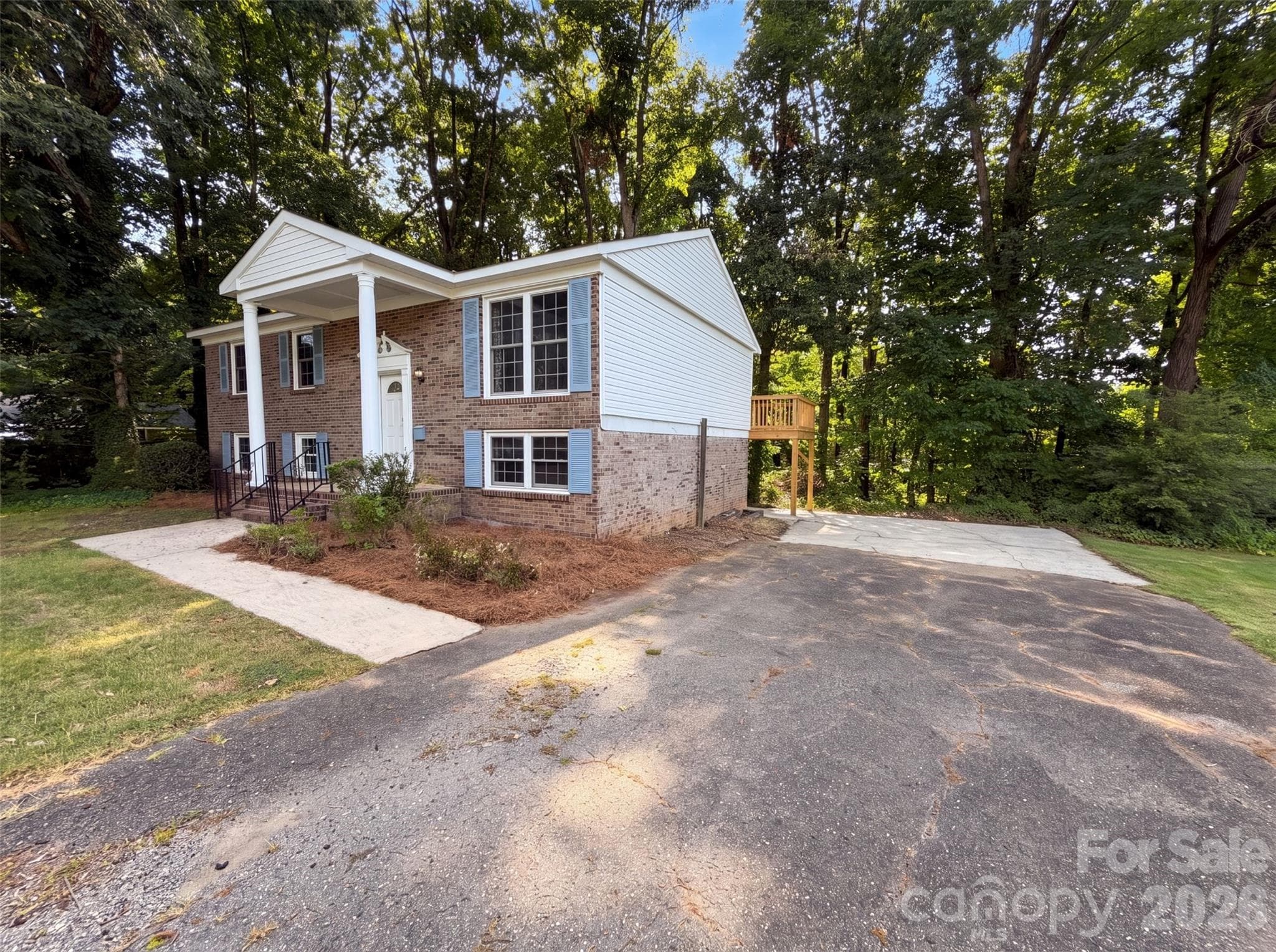 Single Family Residence at 1716 Timberlane Street, Gastonia, photo 16 of 17