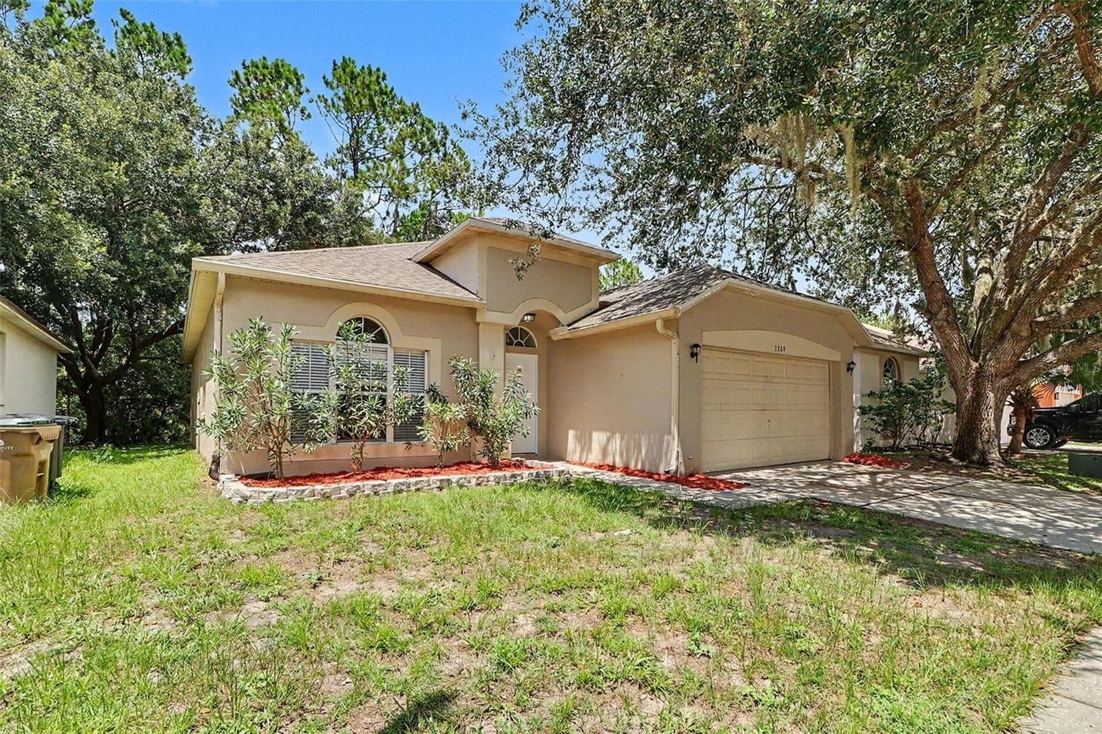 Single Family Residence at 3709 CINNAMON FERN LOOP, CLERMONT, photo 2 of 21