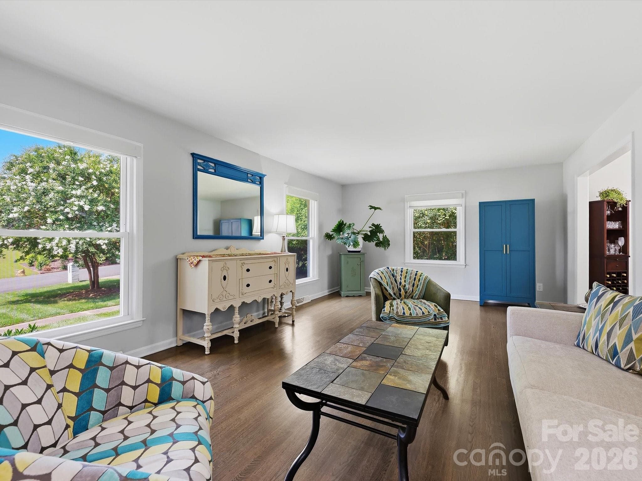 Single Family Residence at 6419 Morven Lane, Charlotte, photo 5 of 39