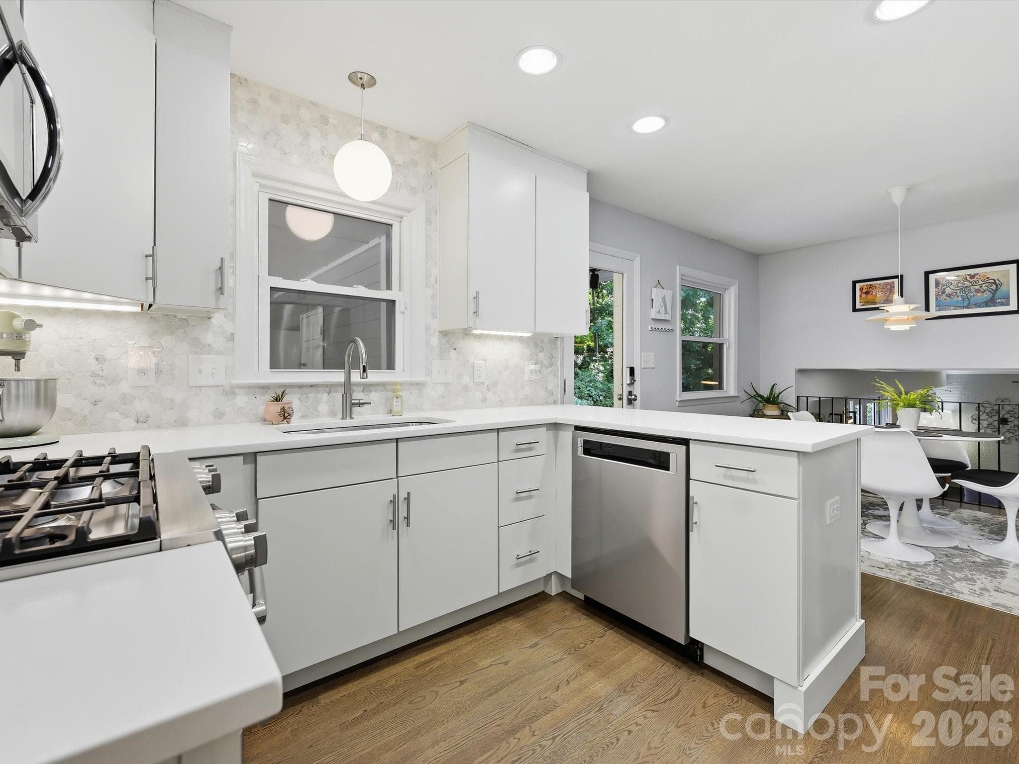 Single Family Residence at 6419 Morven Lane, Charlotte, photo 12 of 39