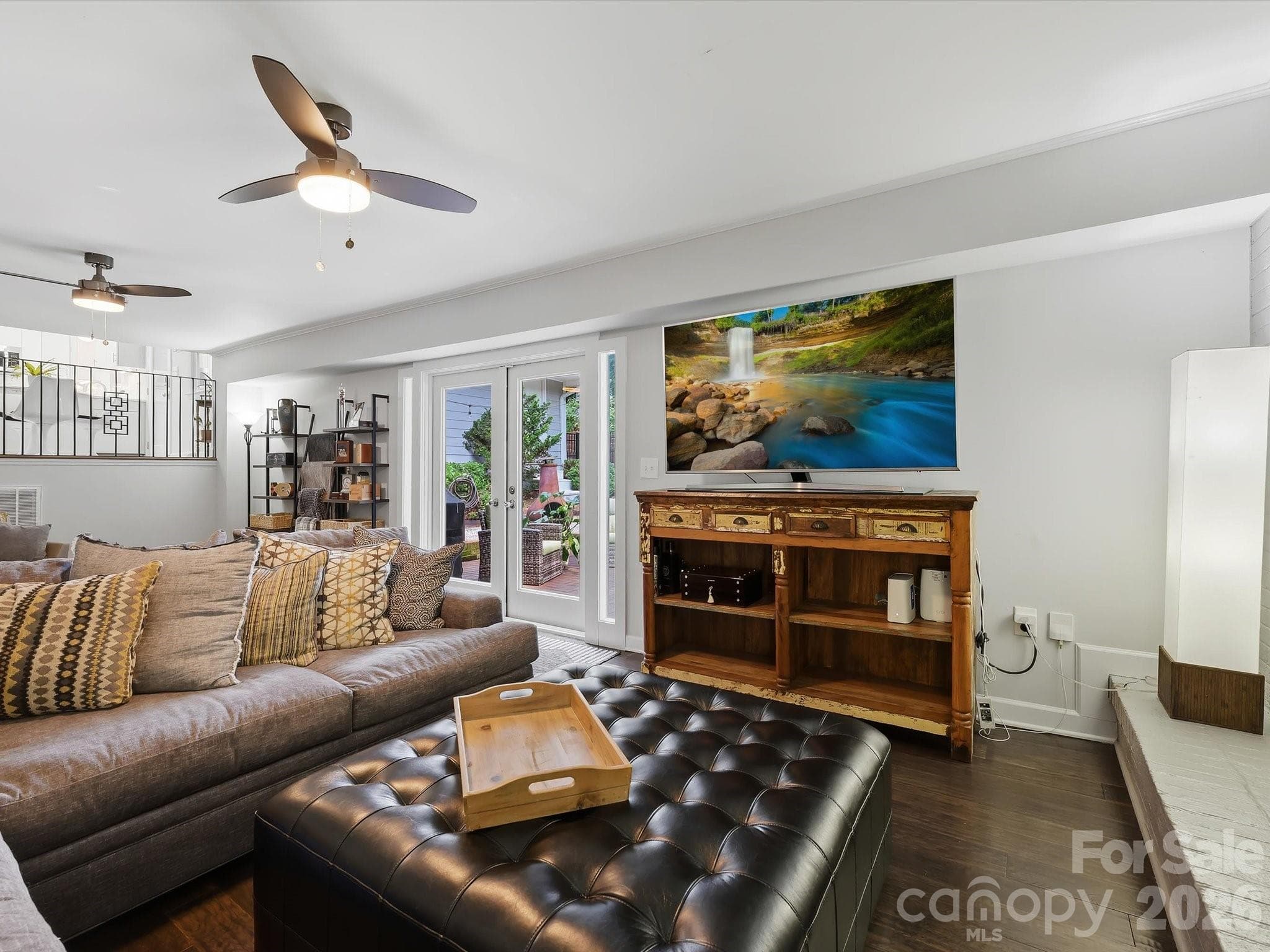 Single Family Residence at 6419 Morven Lane, Charlotte, photo 19 of 39