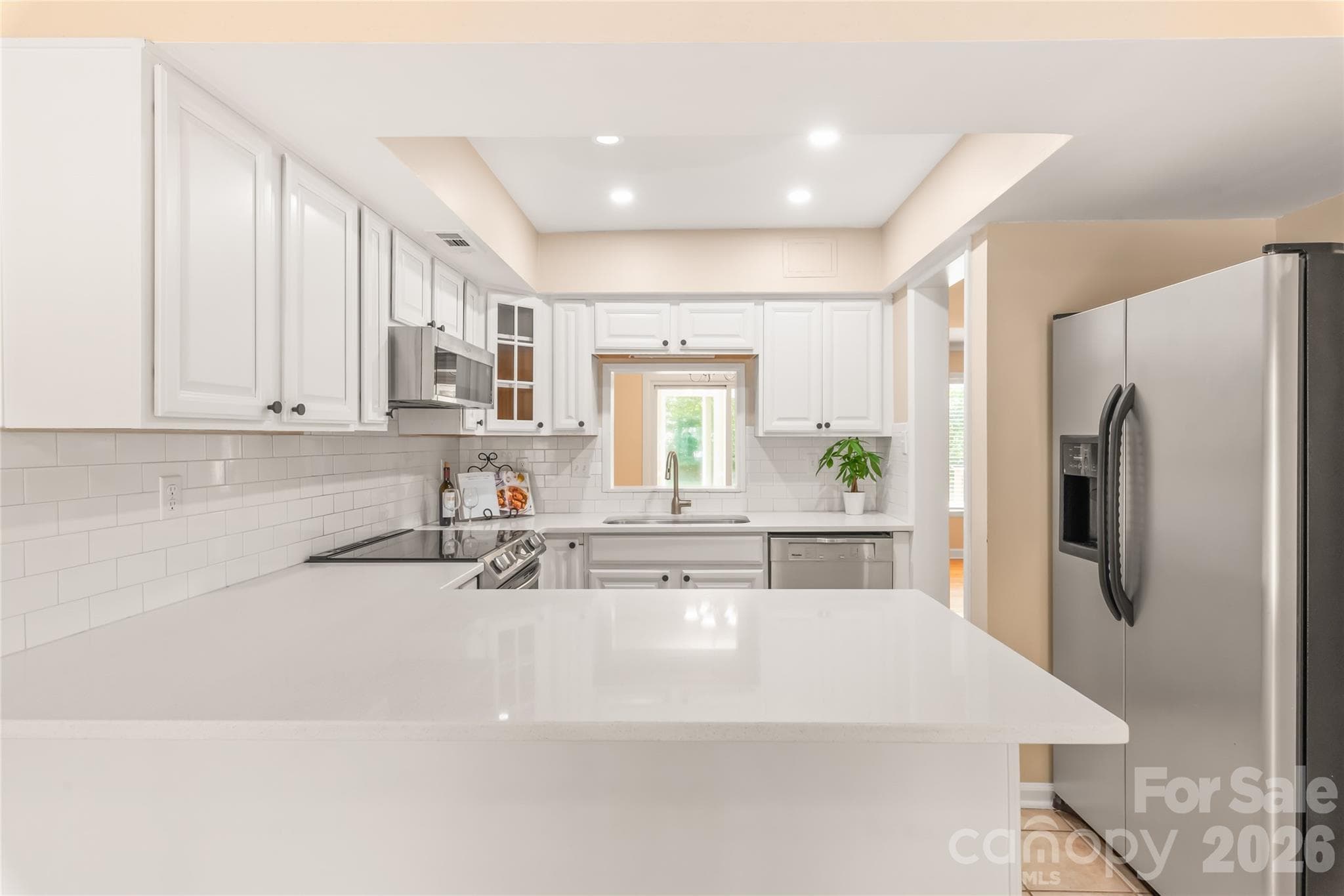 Kitchen Island - 8410 Cricket Lake Drive, Charlotte