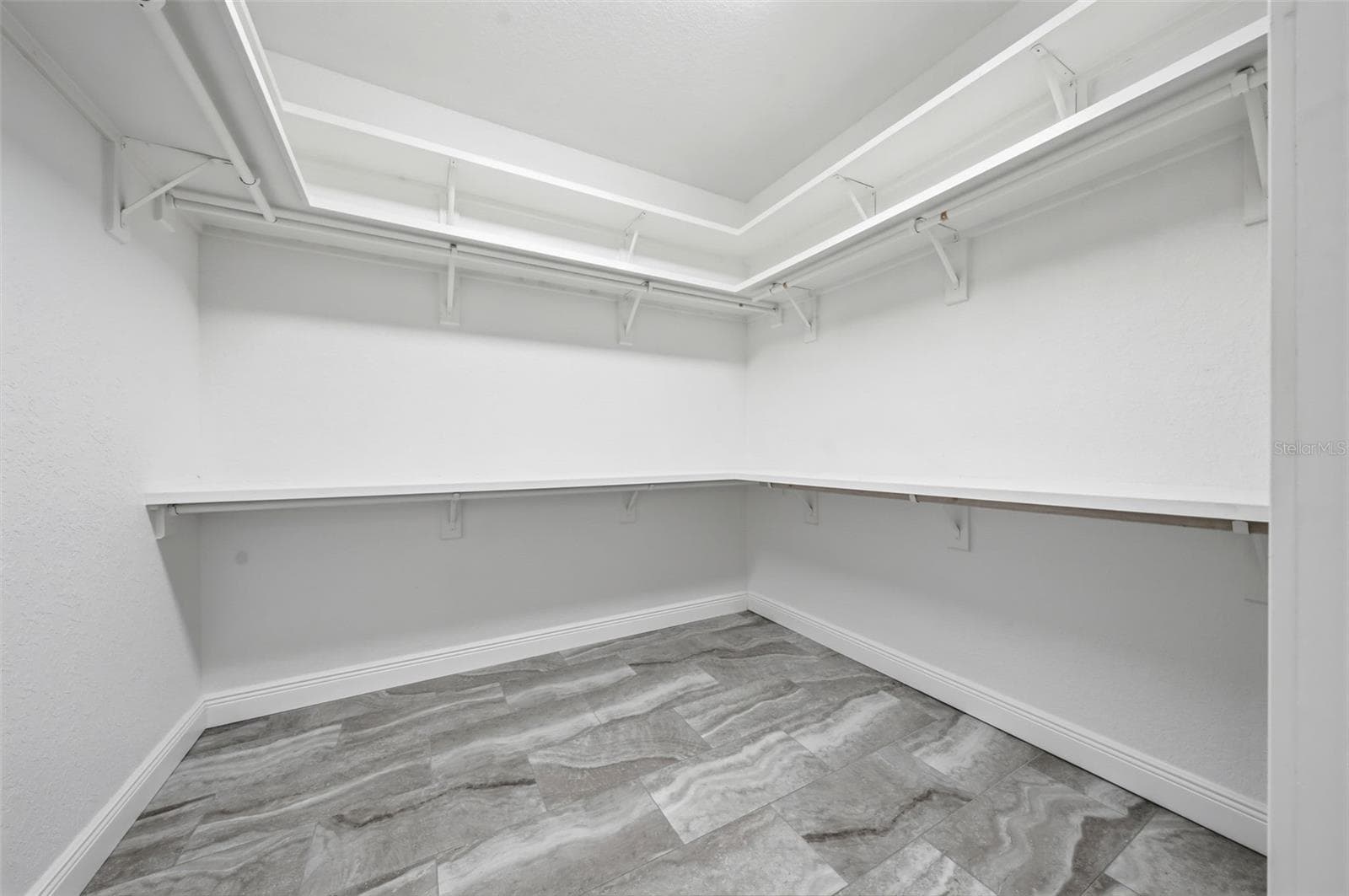 walk in closet 2 - 4526 CLAIRE ROSE CT, MOUNT DORA