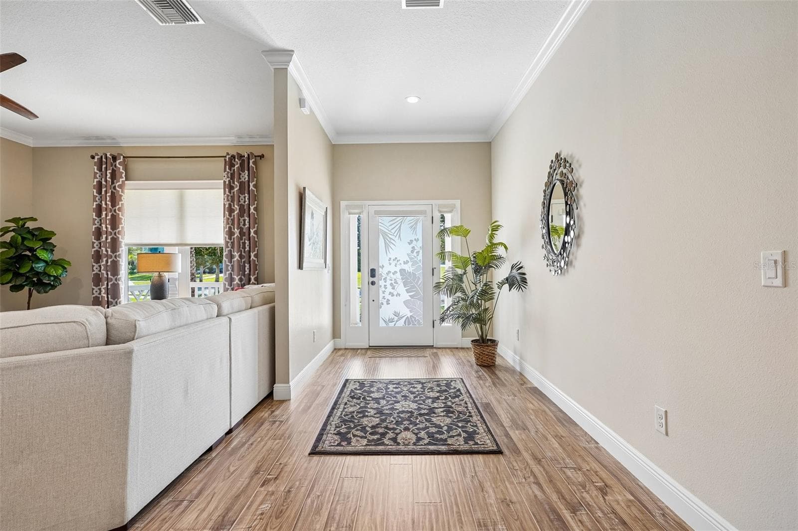 Foyer - 1212 FIESTA KEY CIR, LADY LAKE