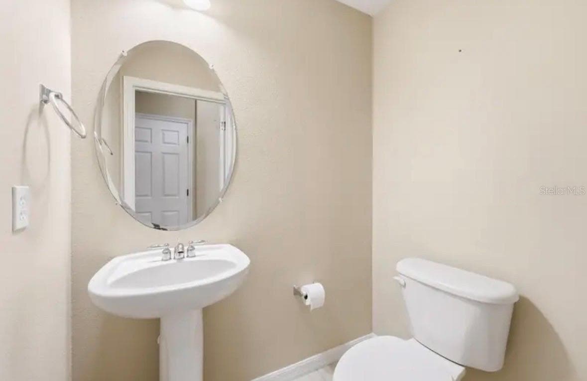 1/2 bathroom - 316 NAUTICA MILE DR, CLERMONT