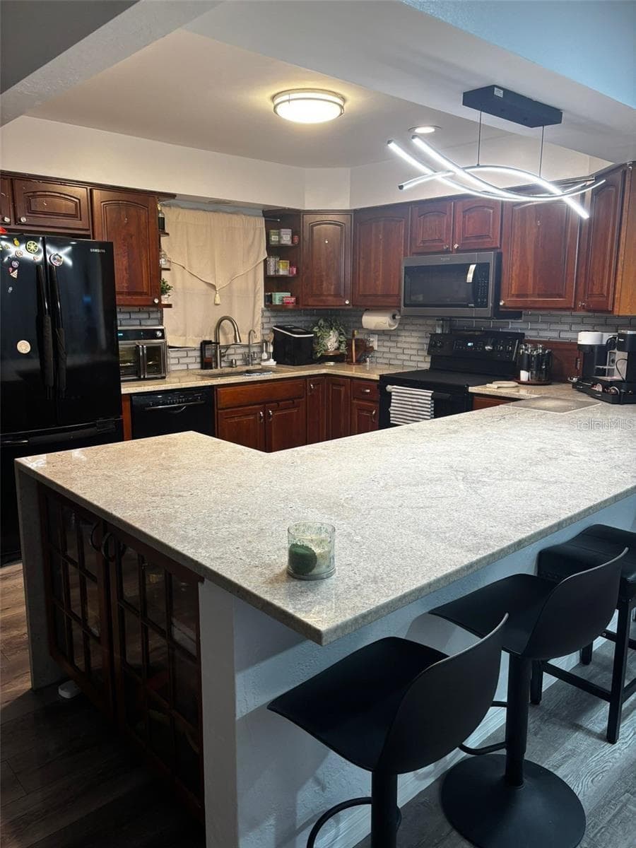Single Family Residence at 4127 28TH AVE N, ST PETERSBURG, photo 9 of 57
