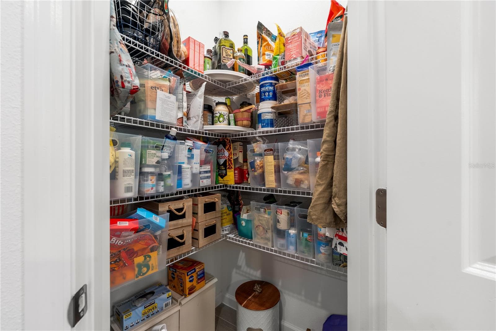 Walk in Pantry - 13941 NW CONVERGENCE BLVD, ALACHUA