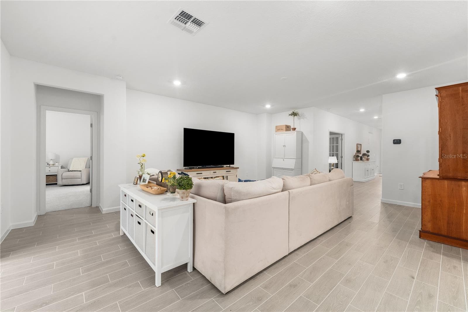 Recessed Lighting - 13941 NW CONVERGENCE BLVD, ALACHUA