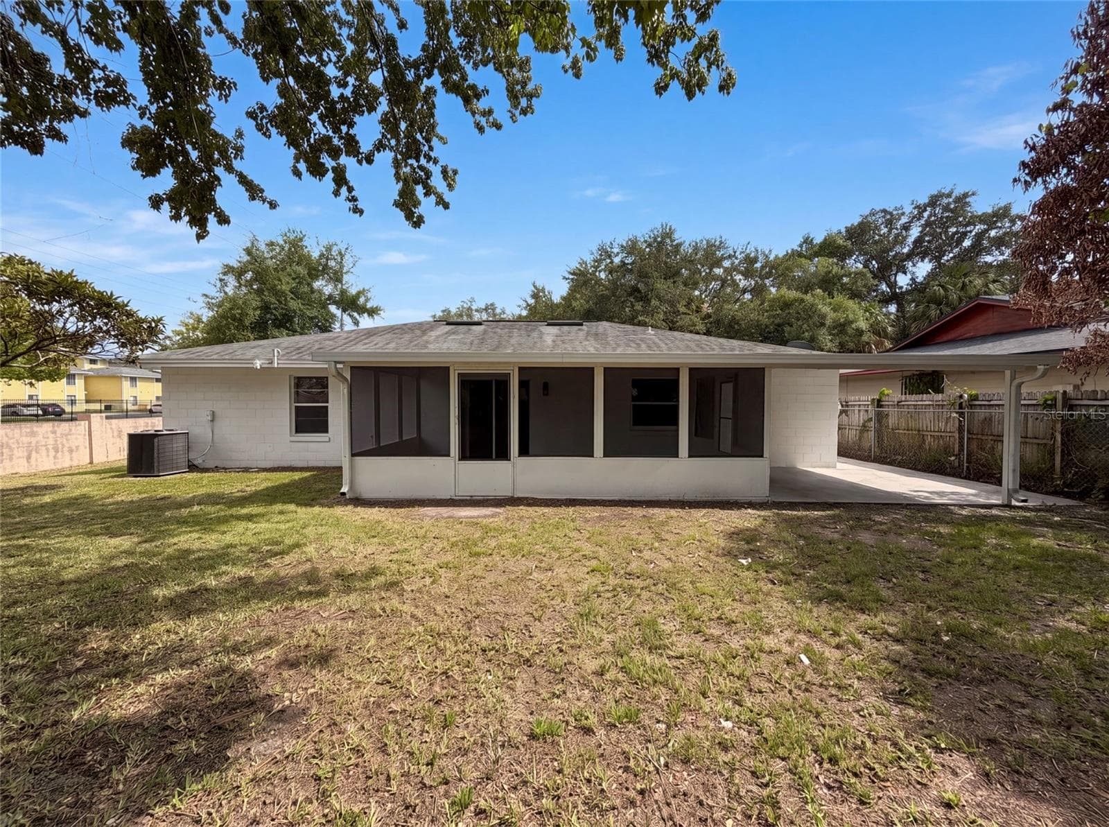 Single Family Residence at 2401 MYAKKA DR, ORLANDO, photo 5 of 29