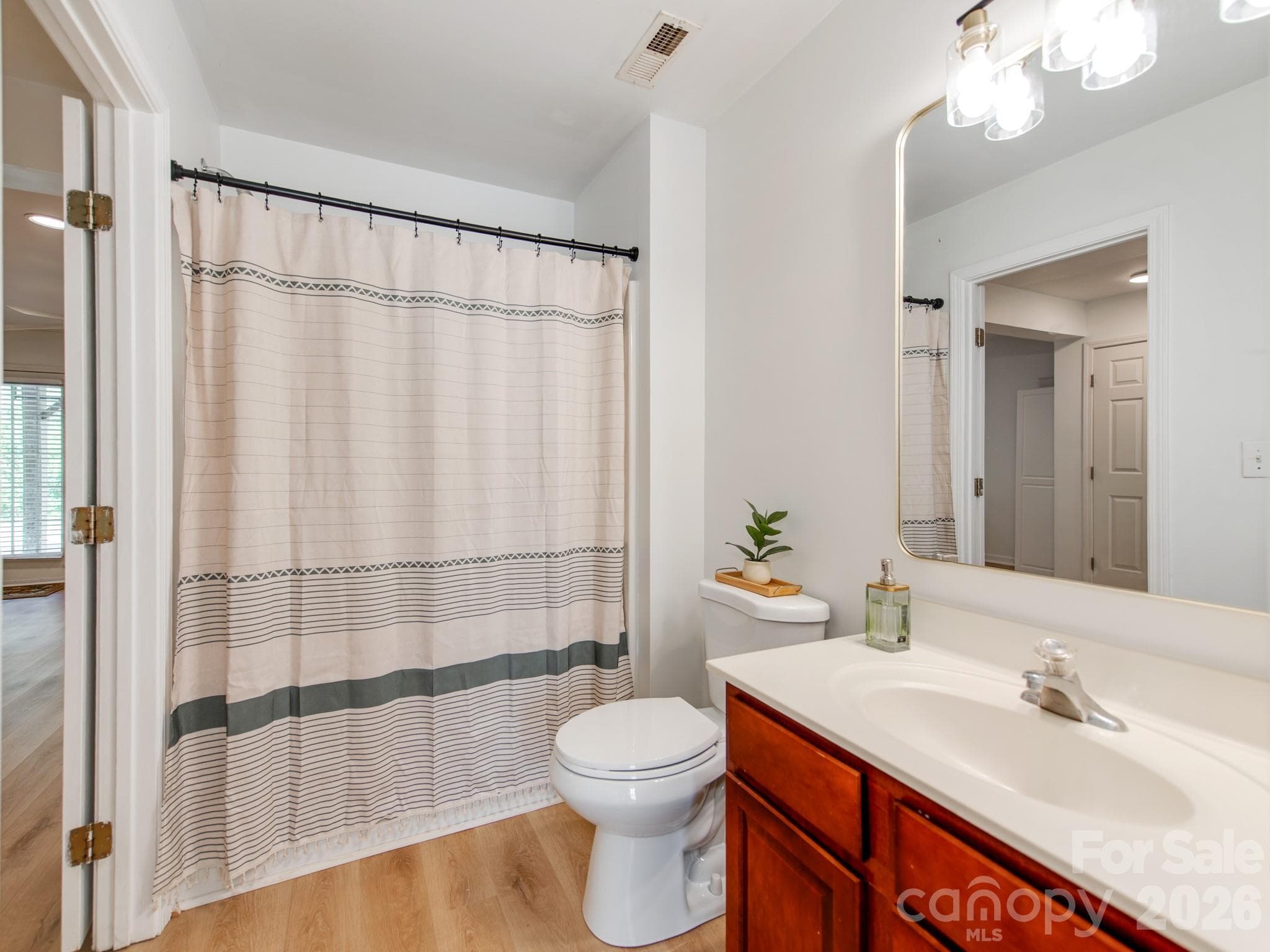 Entry level bathroom - 12117 Harrison Steel Drive, Charlotte