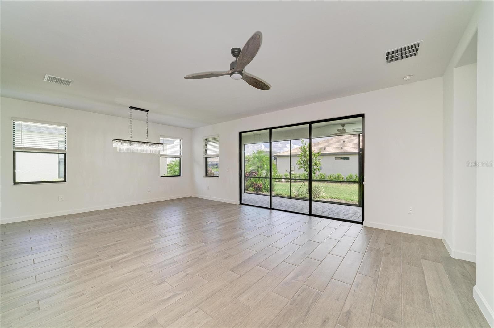 Single Family Residence at 15045 SERENE SHORES LOOP, BRADENTON, photo 25 of 73