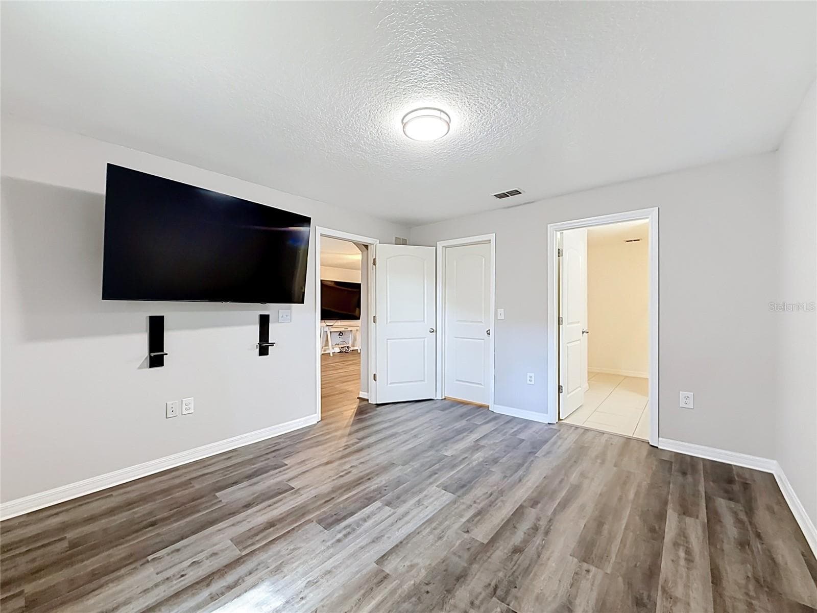 Single Family Residence at 4475 CAICOS DR, TAVARES, photo 19 of 60