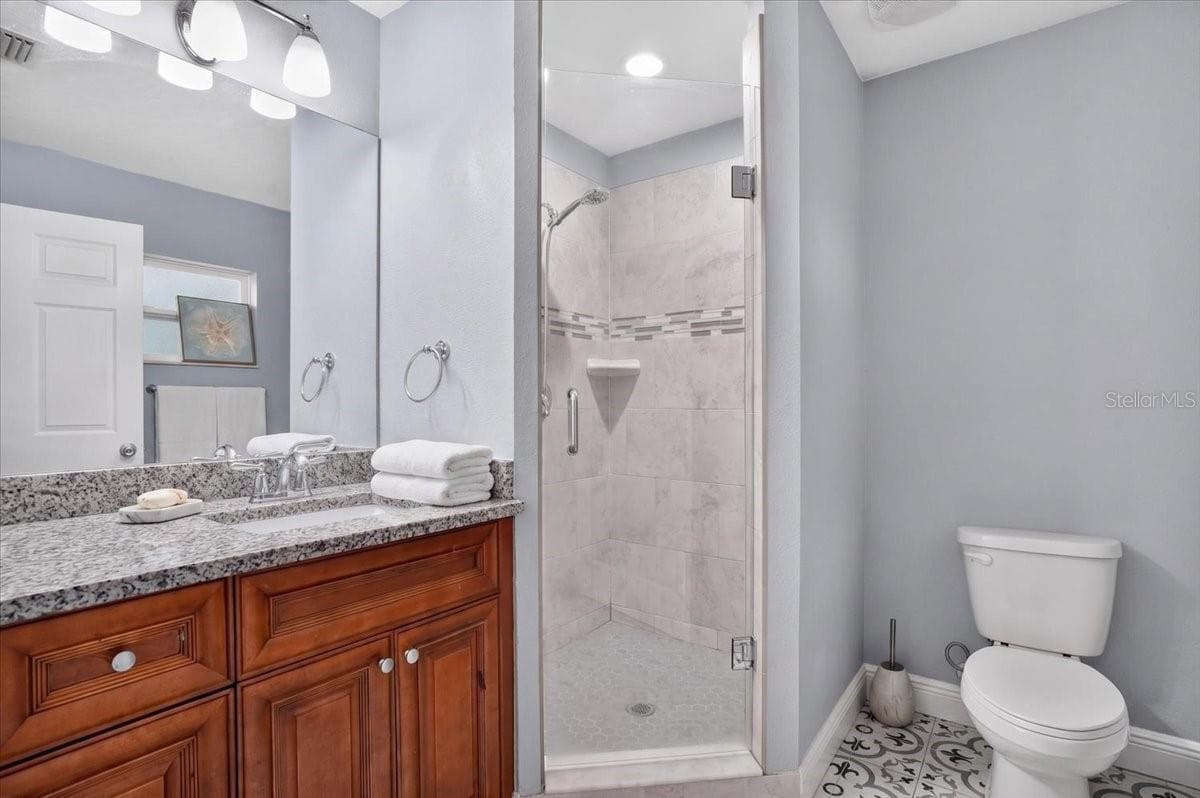 Master Bath - 1607 E LINEBAUGH AVE, TAMPA
