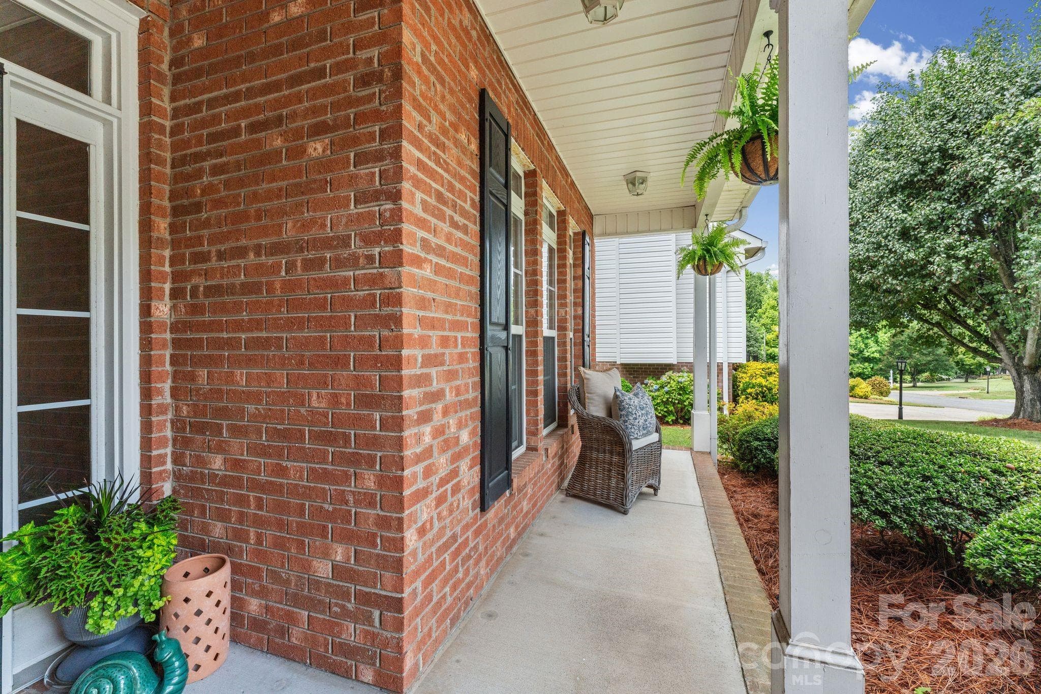 Single Family Residence at 1900 Austin Place Lane, Winston Salem, photo 3 of 35