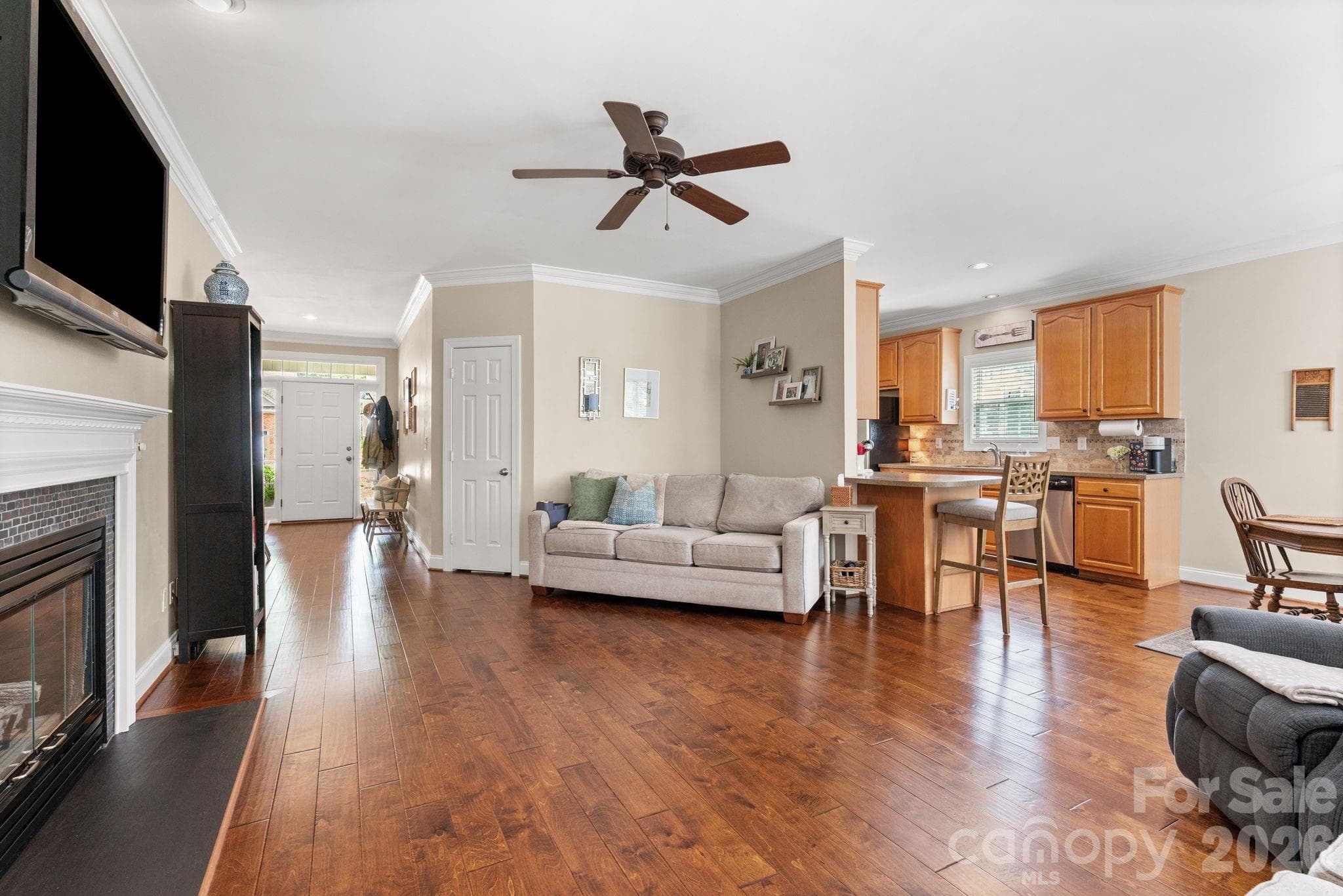 Single Family Residence at 1900 Austin Place Lane, Winston Salem, photo 7 of 35