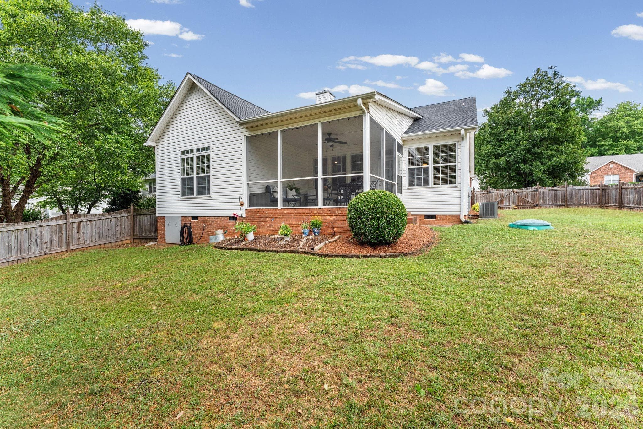 Single Family Residence at 1900 Austin Place Lane, Winston Salem, photo 30 of 35