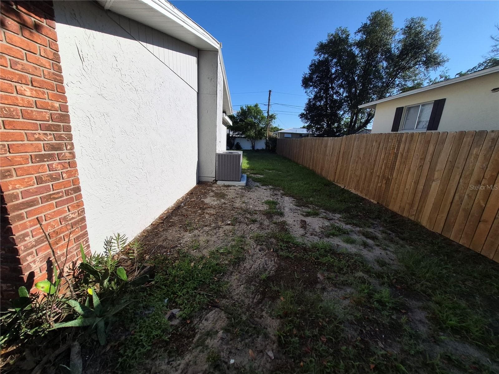 Single Family Residence at 9 MICHIGAN ST, BEVERLY HILLS, photo 2 of 16