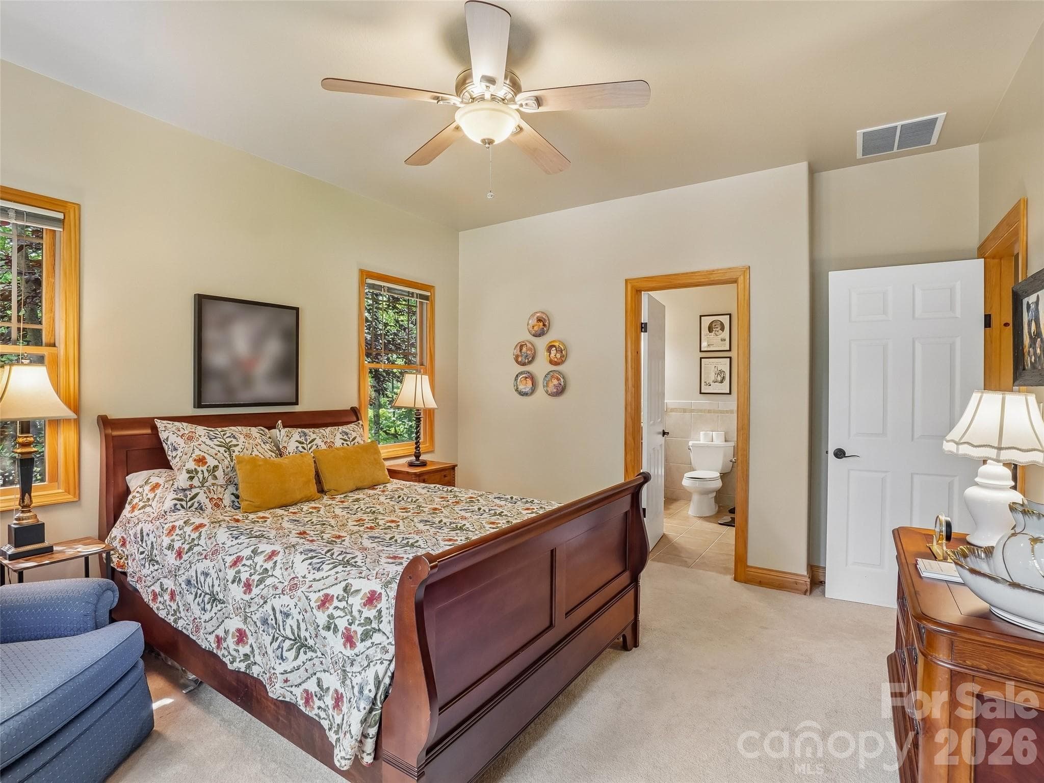 Single Family Residence at 300 Pinnacle Peak Lane, Flat Rock, photo 23 of 40