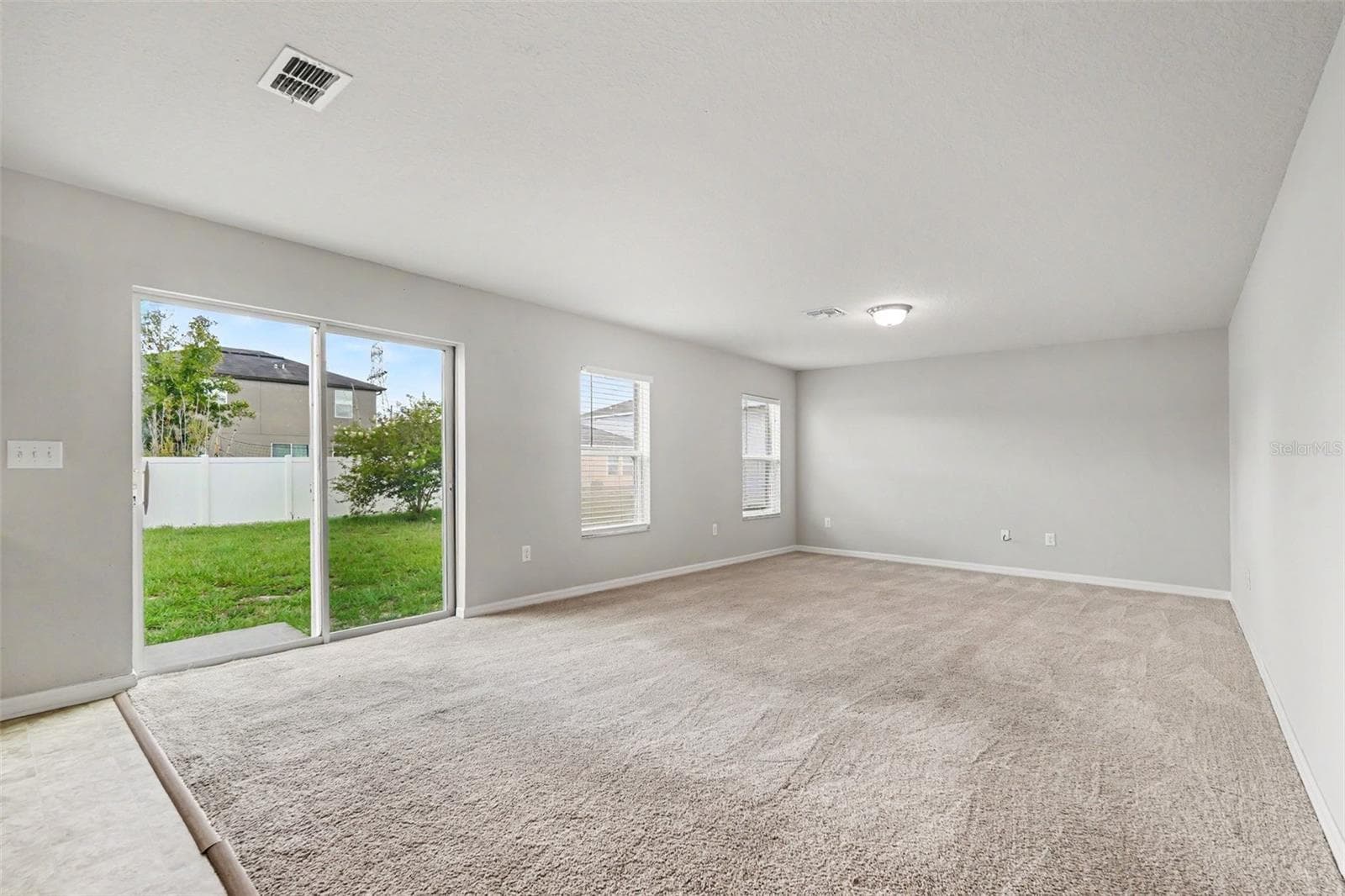 Single Family Residence at 4189 HIGH RIDGE AVE, SPRING HILL, photo 12 of 31