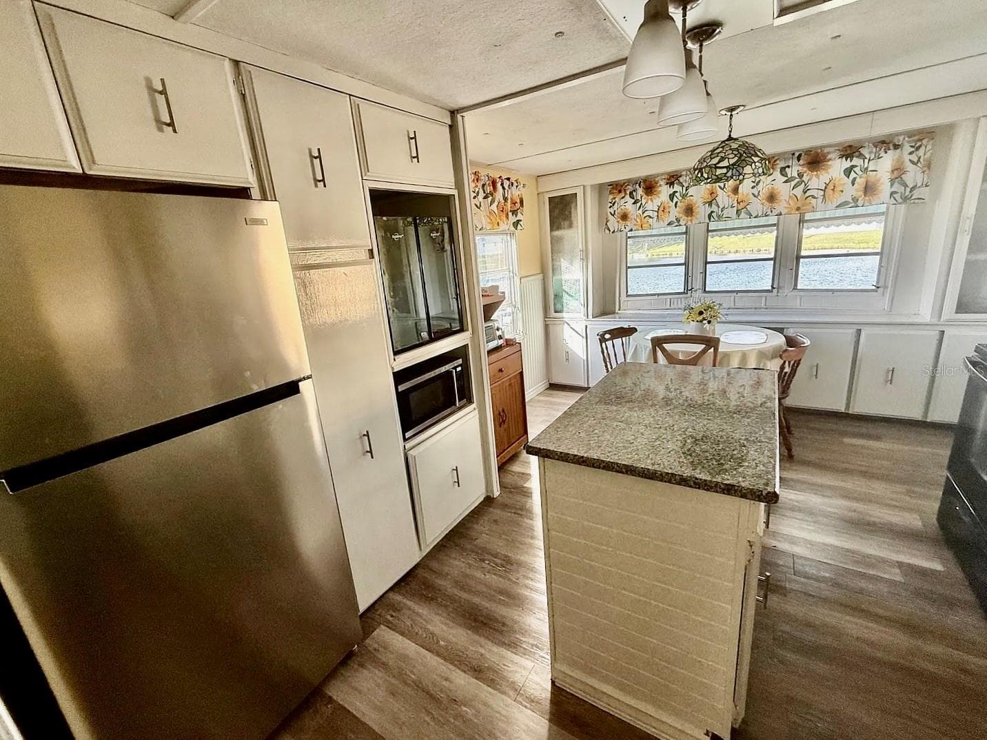 Mobile Home at 16 W PALM CIR, LAKE PLACID, photo 11 of 32