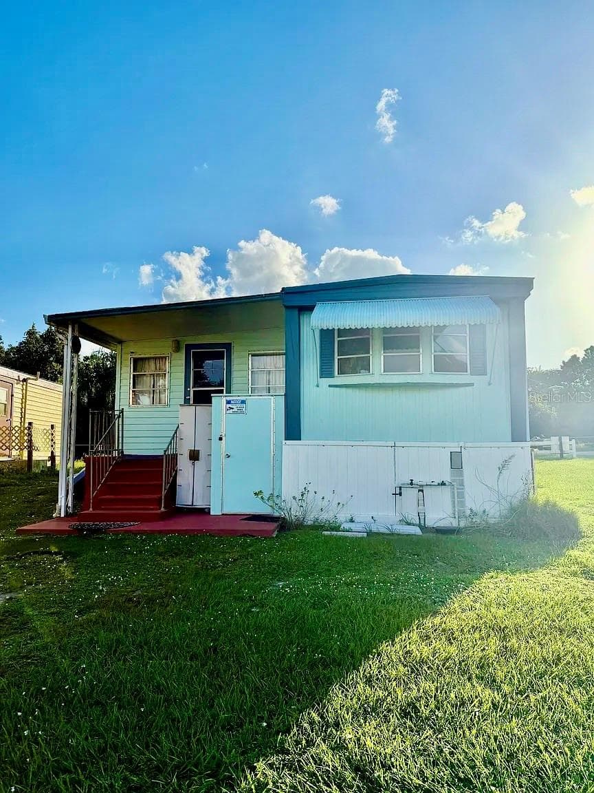 Mobile Home at 16 W PALM CIR, LAKE PLACID, photo 19 of 32
