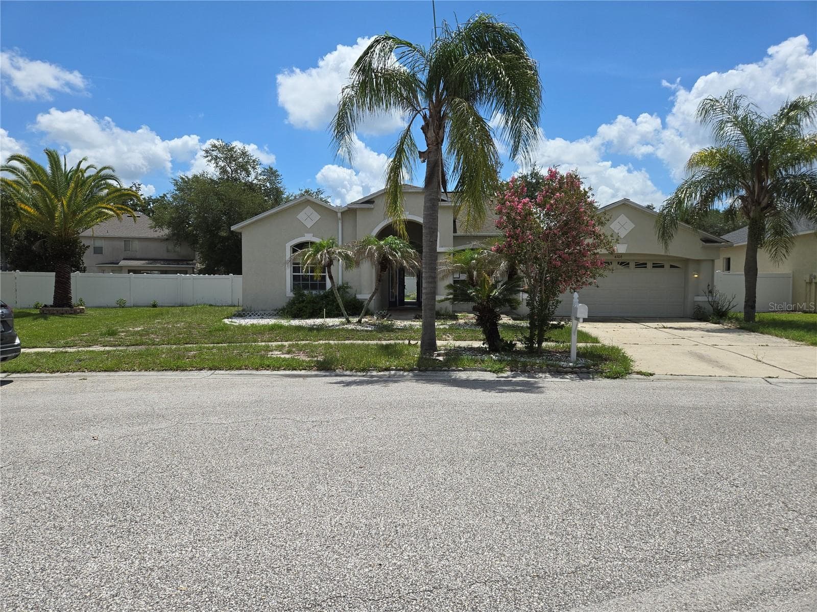 Front of Home - 4106 BALINGTON DR, VALRICO