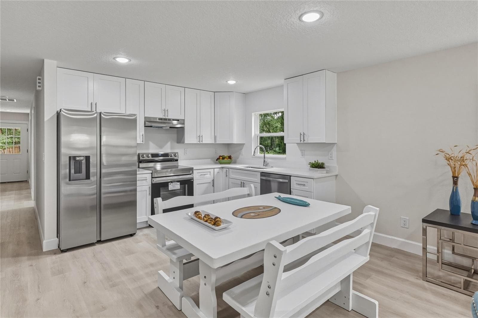 Single Family Residence at 520 W BERESFORD AVE, DELAND, photo 6 of 25