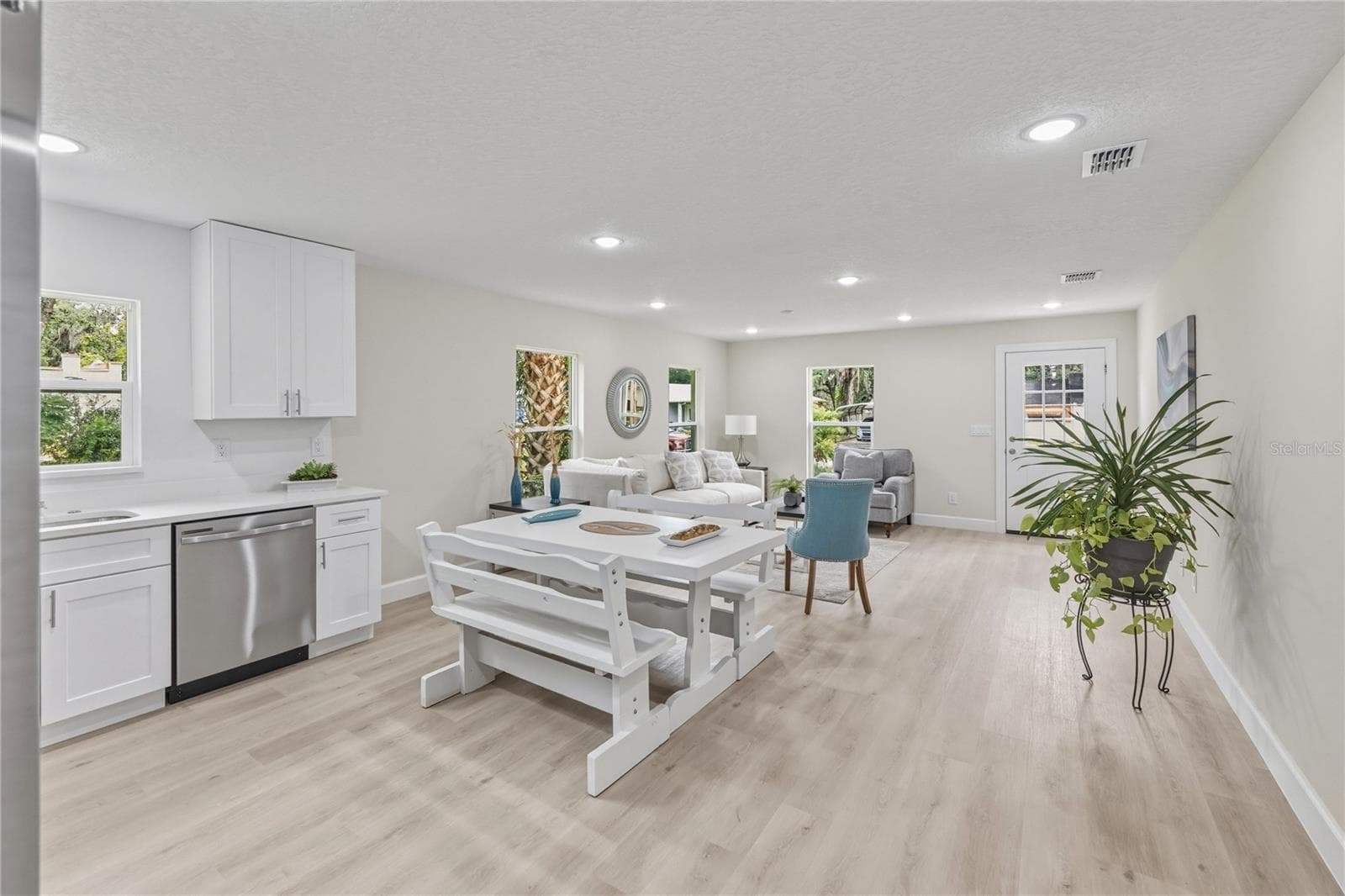 Single Family Residence at 520 W BERESFORD AVE, DELAND, photo 21 of 25