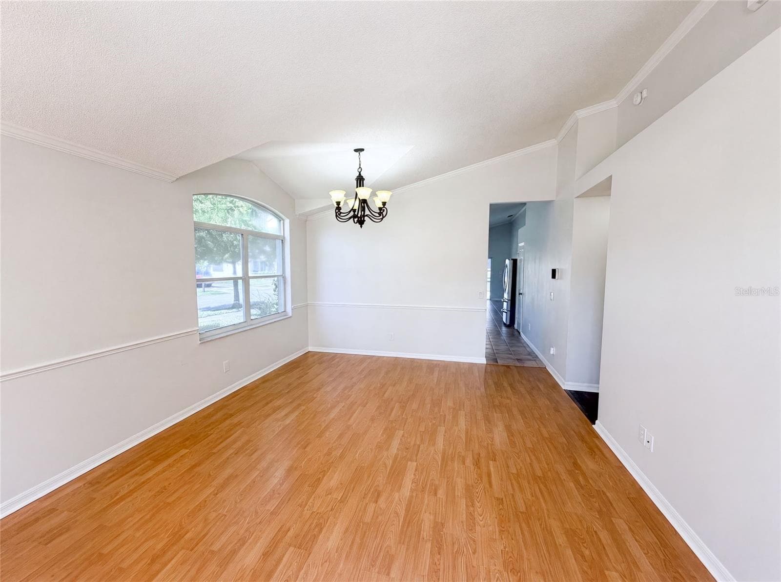Single Family Residence at 701 MAGNOLIA CREEK CIR, ORLANDO, photo 9 of 33